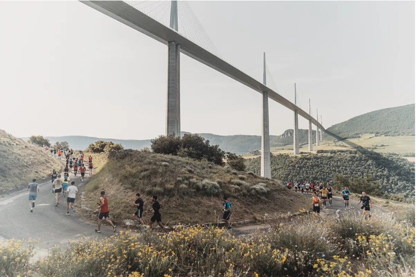 La course Eiffage du Viaduc de Millau en Aveyron 2023