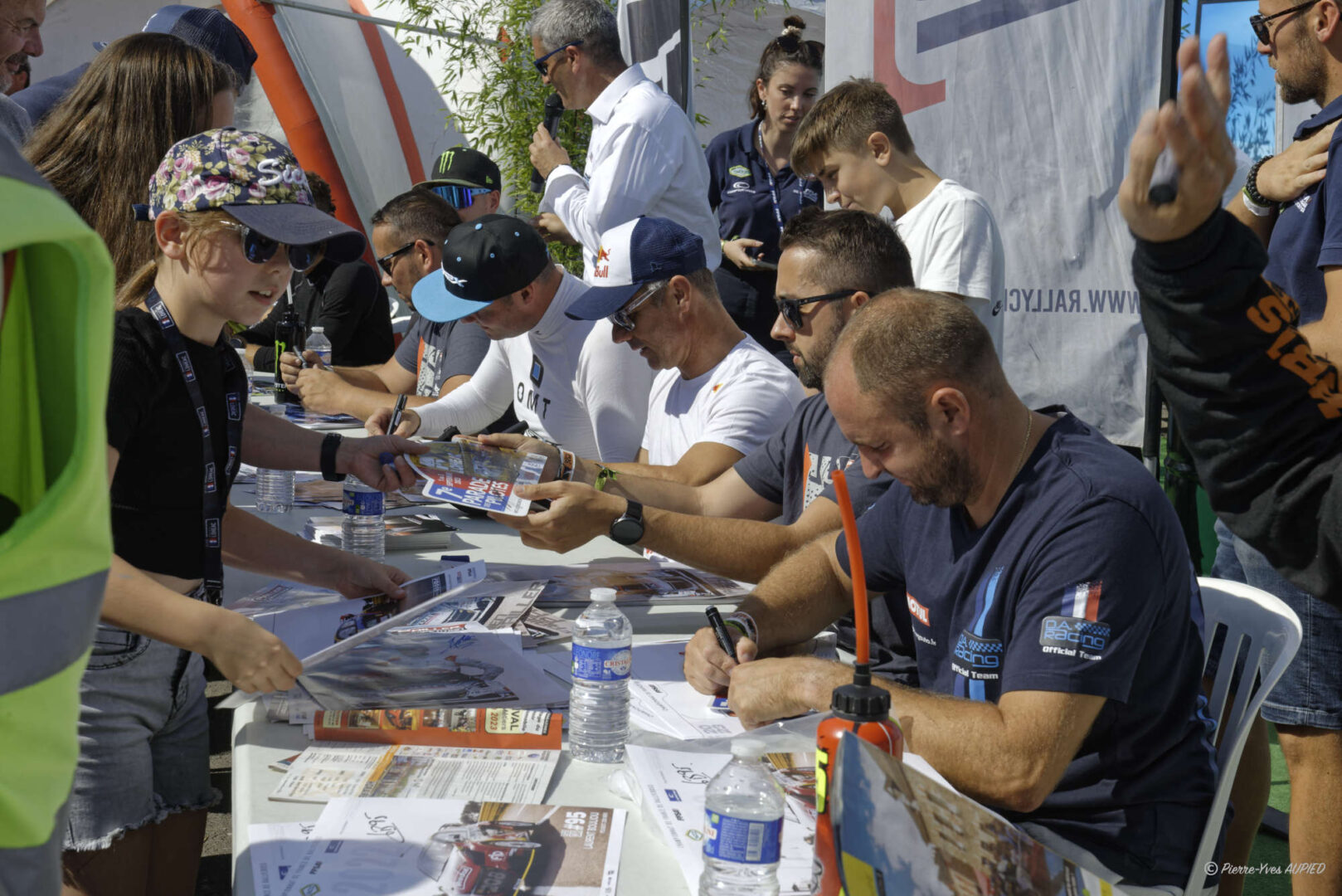 Séance des signatures au ralycross de Lohéac 2023 avec Sébastien LOEB