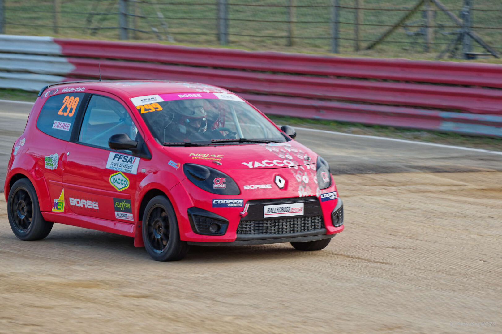 2eme : Coralie Borée (sur Renault Twingo - numéro 299)