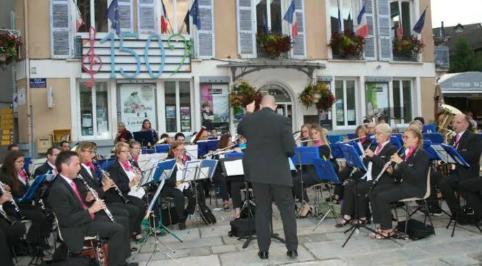 Concert de fin de saison estivale Place de la Résistance ALLEVARD