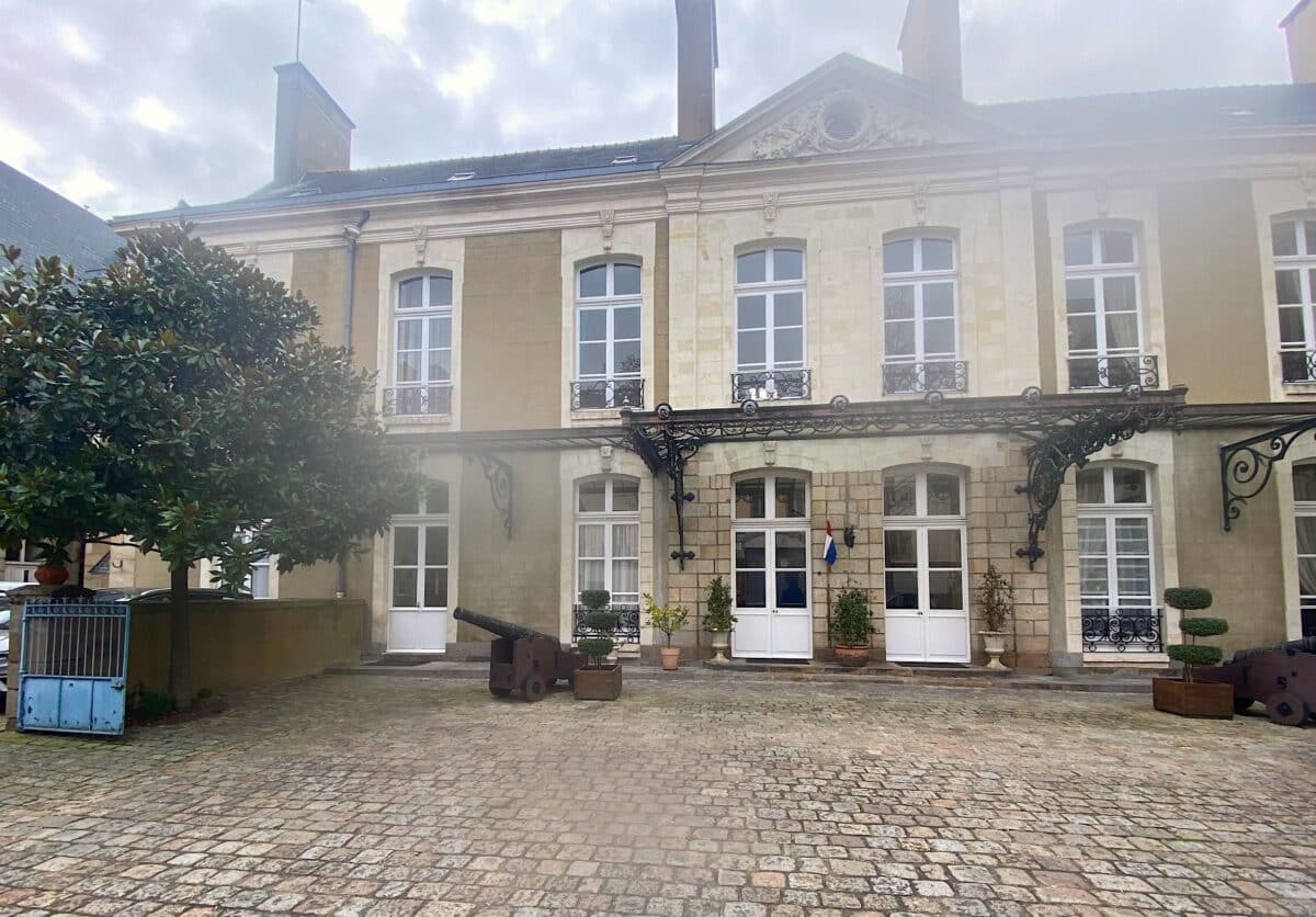 hotel armée rue corbin