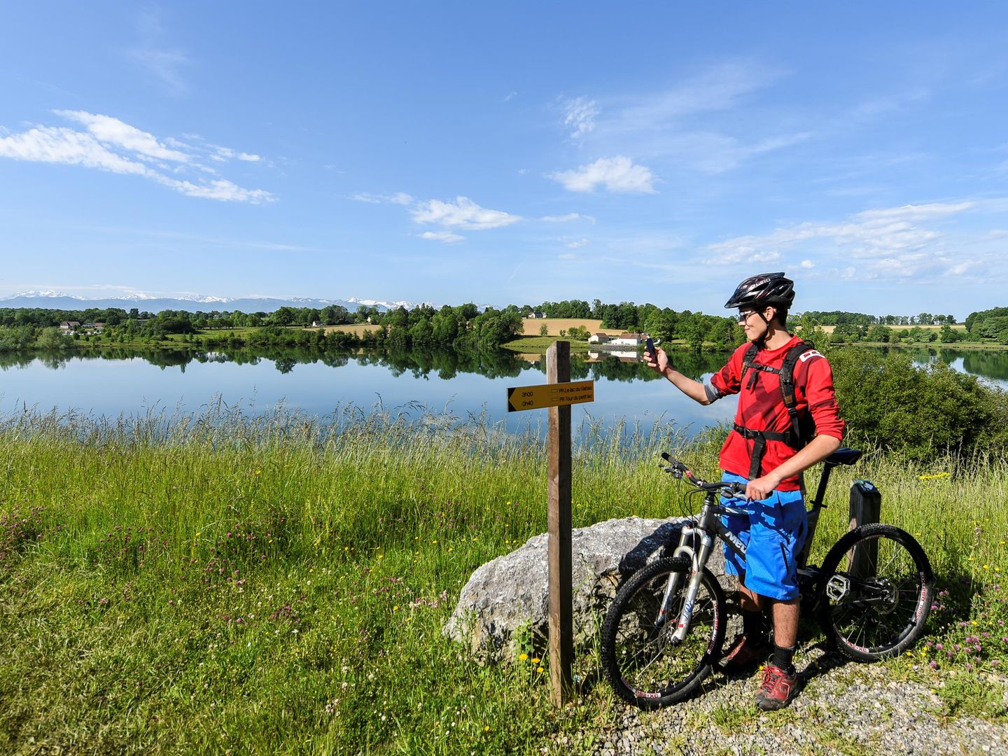 Eslourenties-Daban le lac du Gabas à VTT Eslourenties-Daban Nouvelle-Aquitaine