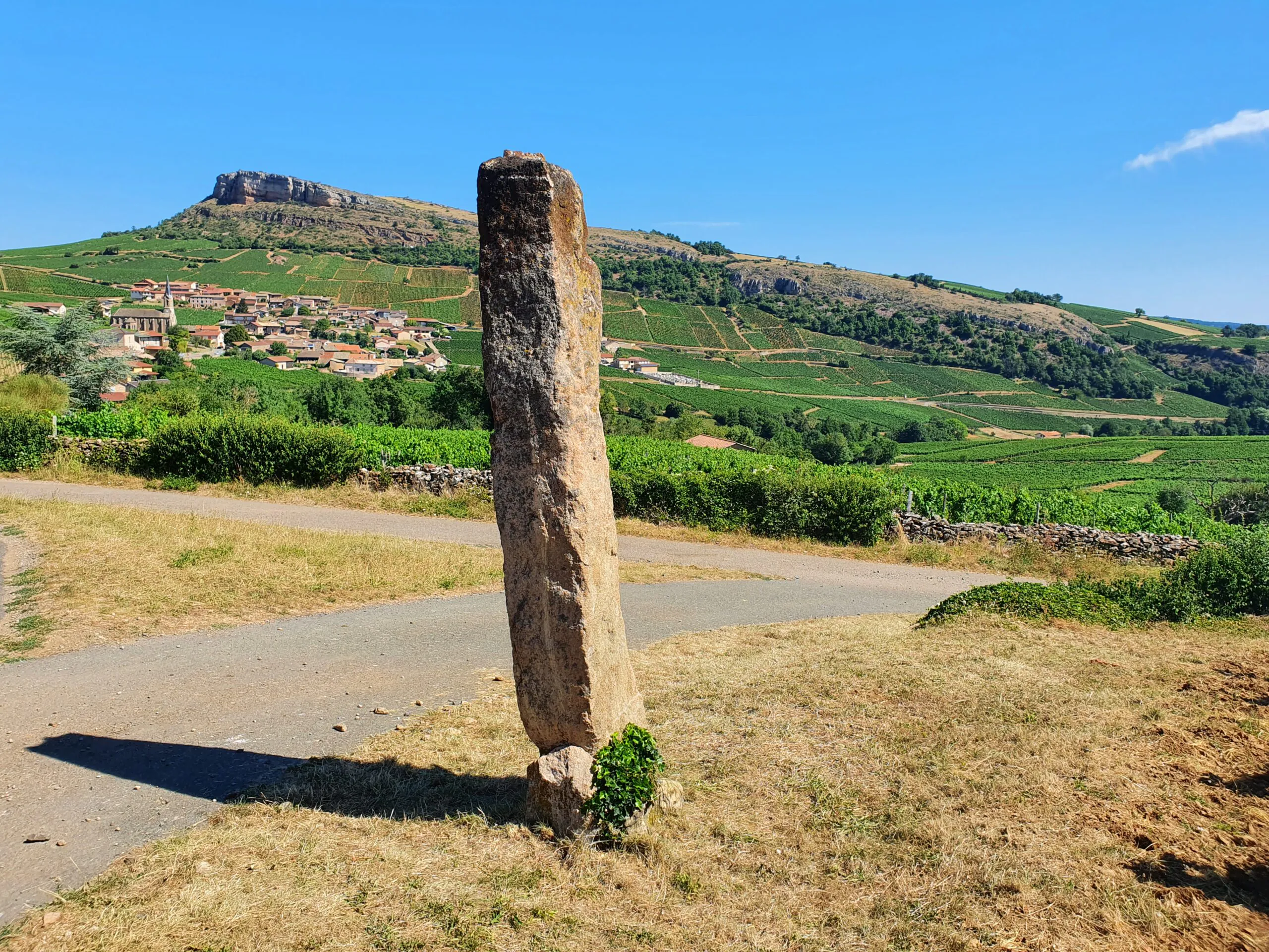 Le sentier des crêtes Solutré-Pouilly Bourgogne-Franche-Comté