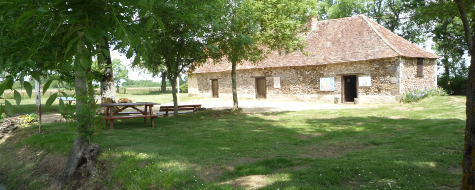 Entre les Bras de l’Ozon Cicruit n°4 Archigny Nouvelle-Aquitaine