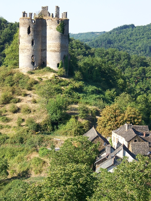 Randonnée La chapelle de Murat et le château de Roumégous La Salvetat-Peyralès Occitanie