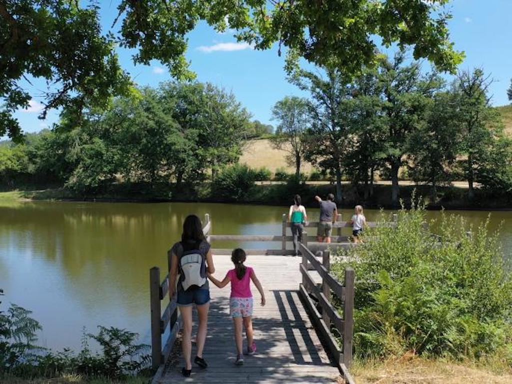 Balade à pied en famille la balade de Coux Auzances Nouvelle-Aquitaine