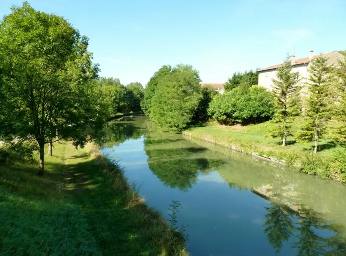 VÉLOROUTE VOIE VERTE DU SÂNON Einville-au-Jard Grand Est