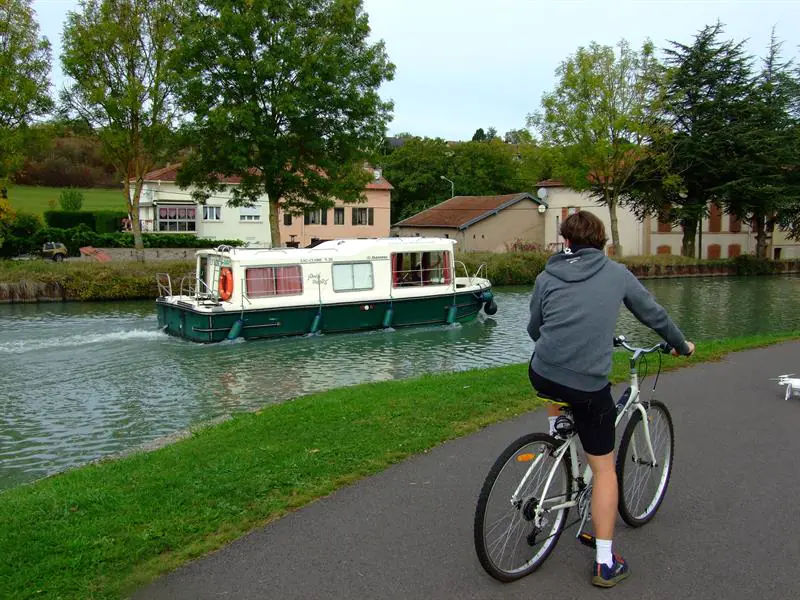 VÉLOROUTE VOIE VERTE DU SÂNON Maixe Grand Est