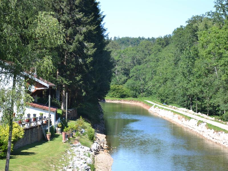 Véloroute la Voie Bleue Bains-les-Bains Corre La Vôge-les-Bains Grand Est