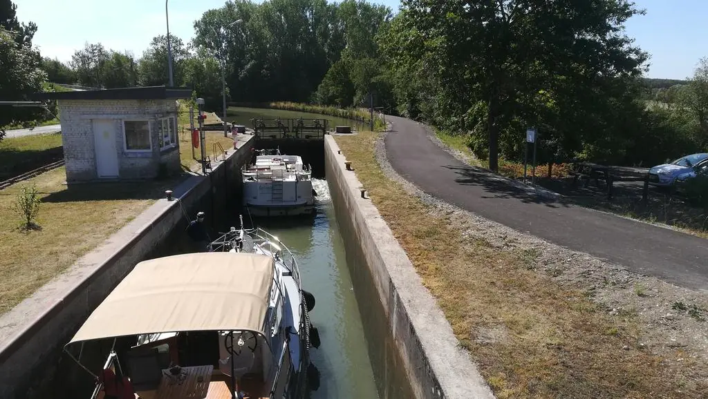 VÉLOROUTE V52 VOIE VERTE DU PAYS DU SAULNOIS Lagarde Grand Est