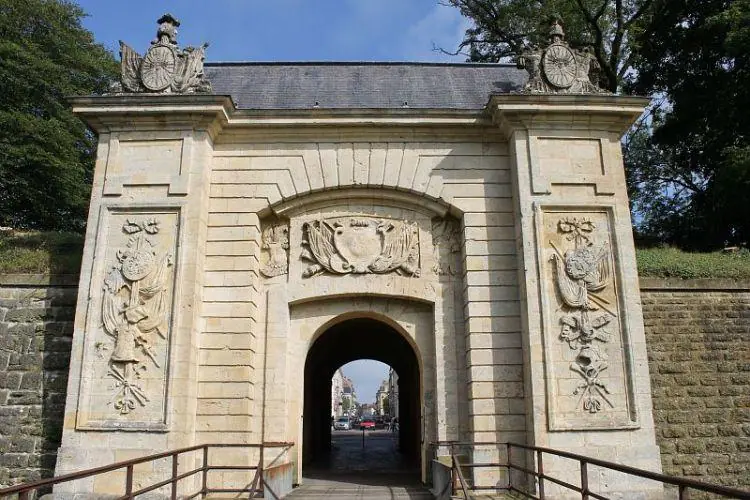 LONGWY ET LES REMPARTS DE LA VILLE HAUTE Longwy Grand Est