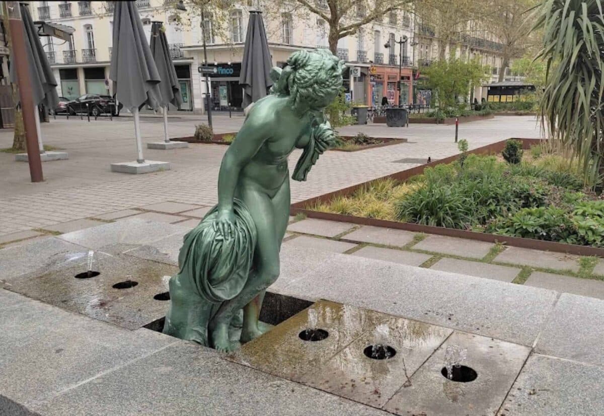 baigneuses place bretagne rennes