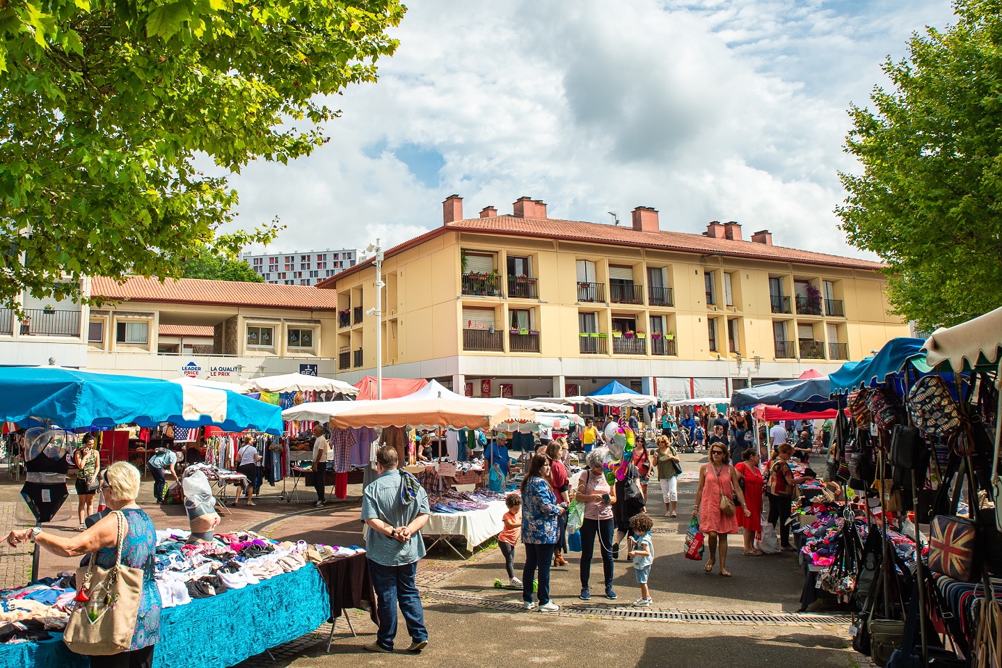 Marché de quartier: Place des gascons