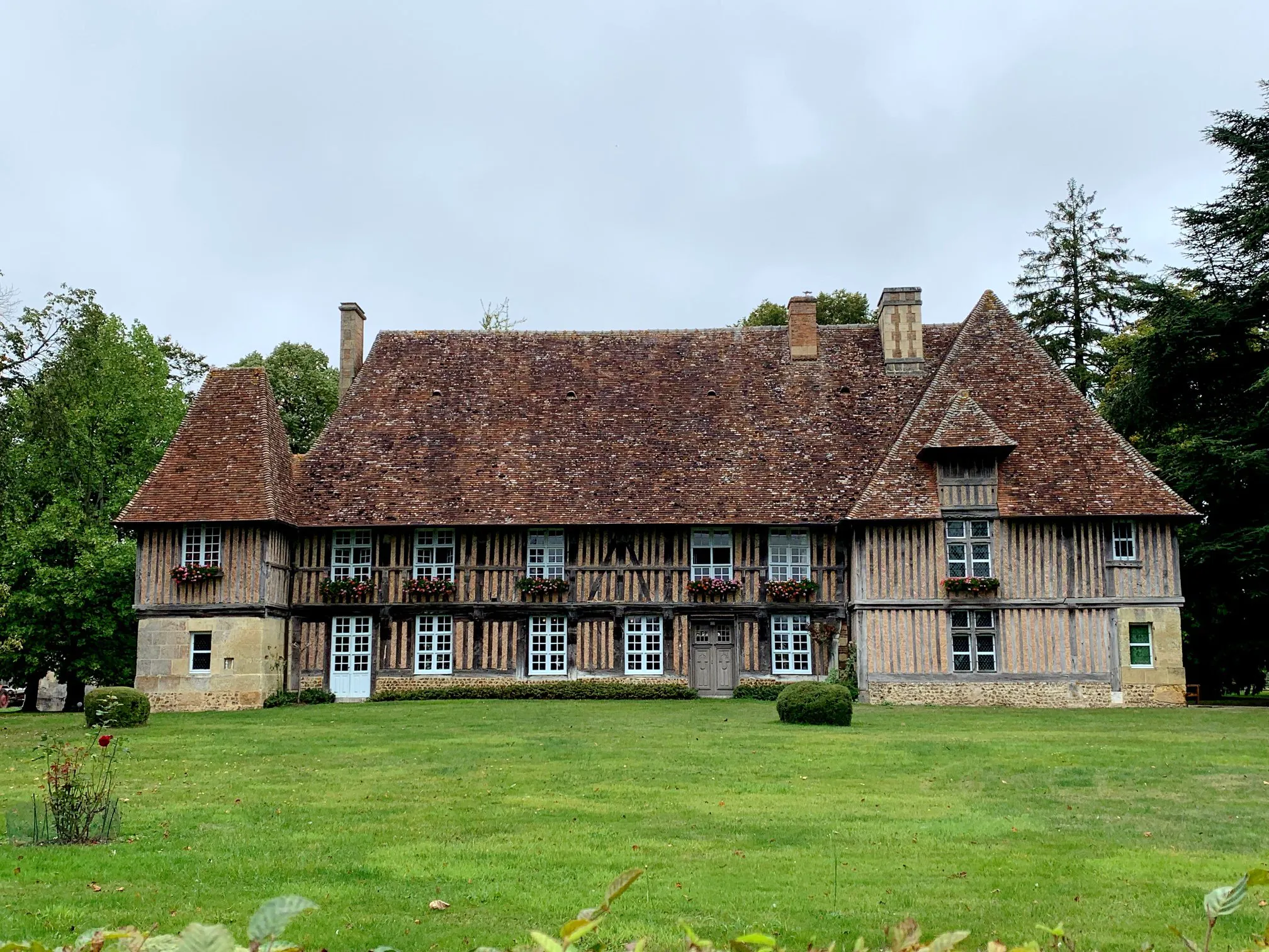 BELLOU Autour du Manoir de Bellou 15KM Livarot-Pays-d'Auge Normandie