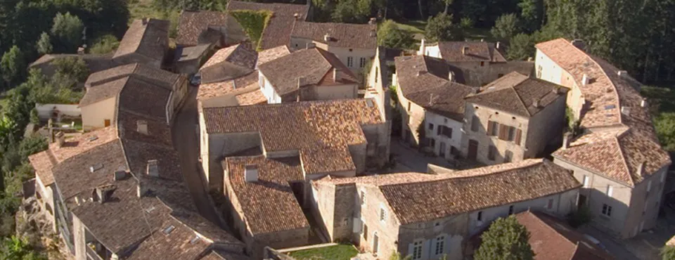 Les vignobles à vélo Entre-deux-mers A la découverte de la plus petite commune de France Sauveterre-de-Guyenne Nouvelle-Aquitaine