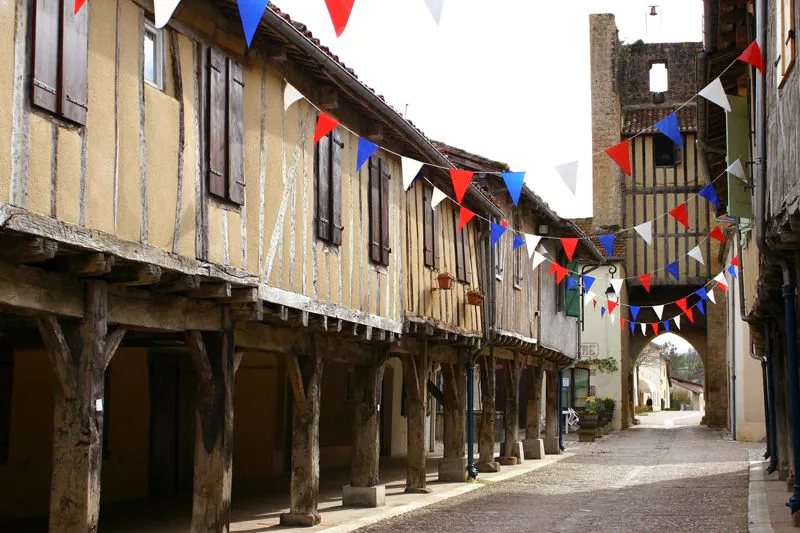 SUR LA ROUTE DES BASTIDES DE L'ASTARAC Auch Occitanie