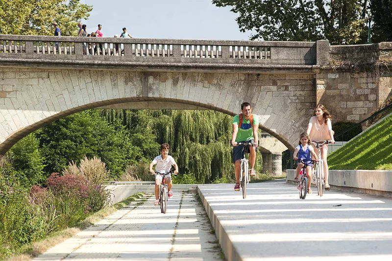 PROMENADE CLAUDE DESBONS Auch Occitanie