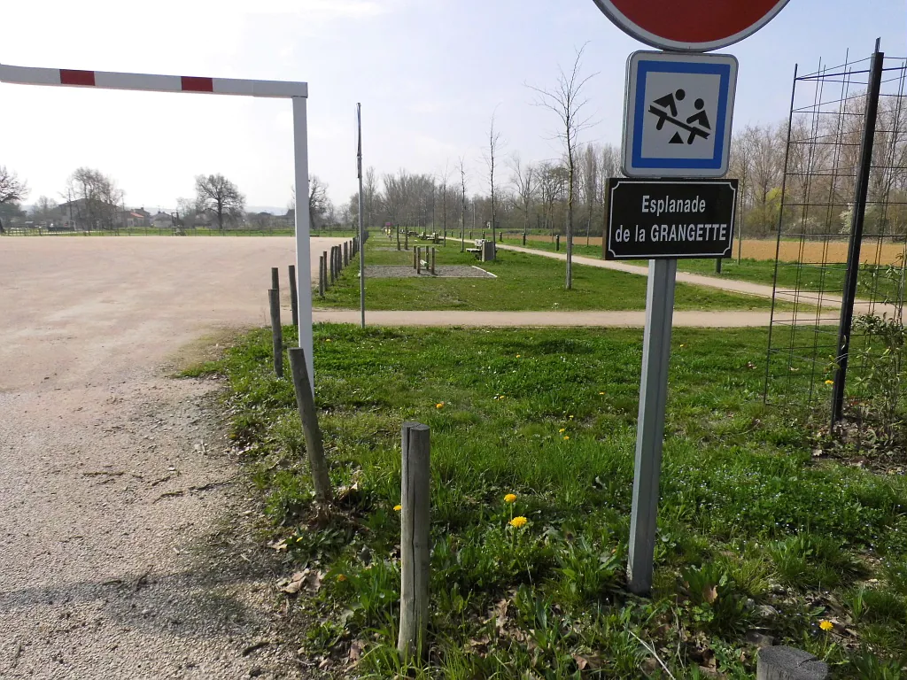 PISTE CYCLABLE DE LOMBEZ