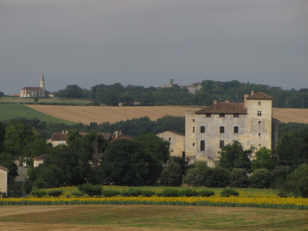 VILLAGES PERCHÉS EN VAE DANS LE SAINT-CLARAIS Saint-Clar Occitanie