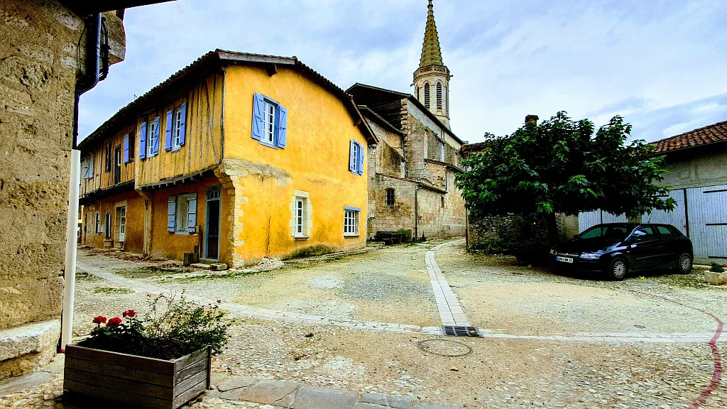 PARALLÈLES ENTRE ARRATS ET GIMONE Mauvezin Occitanie