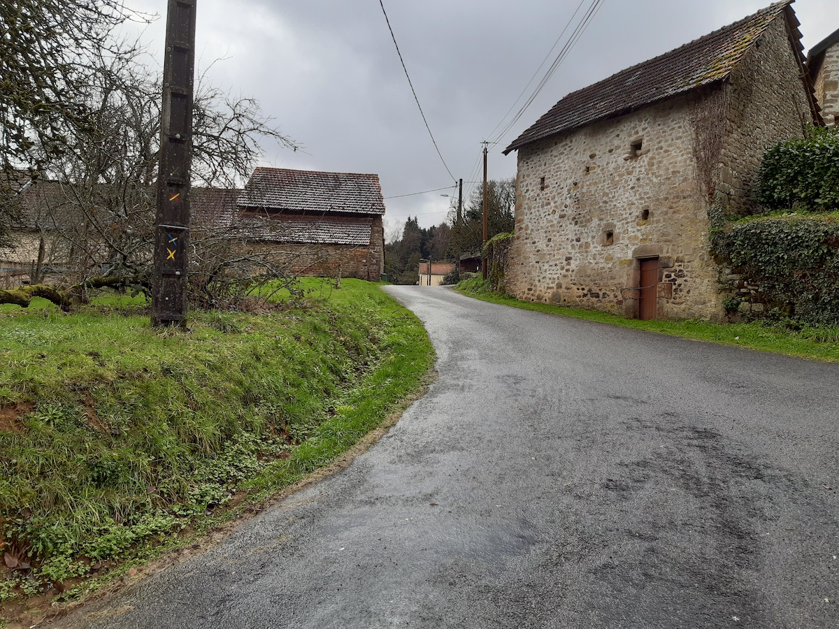 Chemin des villages La Jonchère-Saint-Maurice Nouvelle-Aquitaine