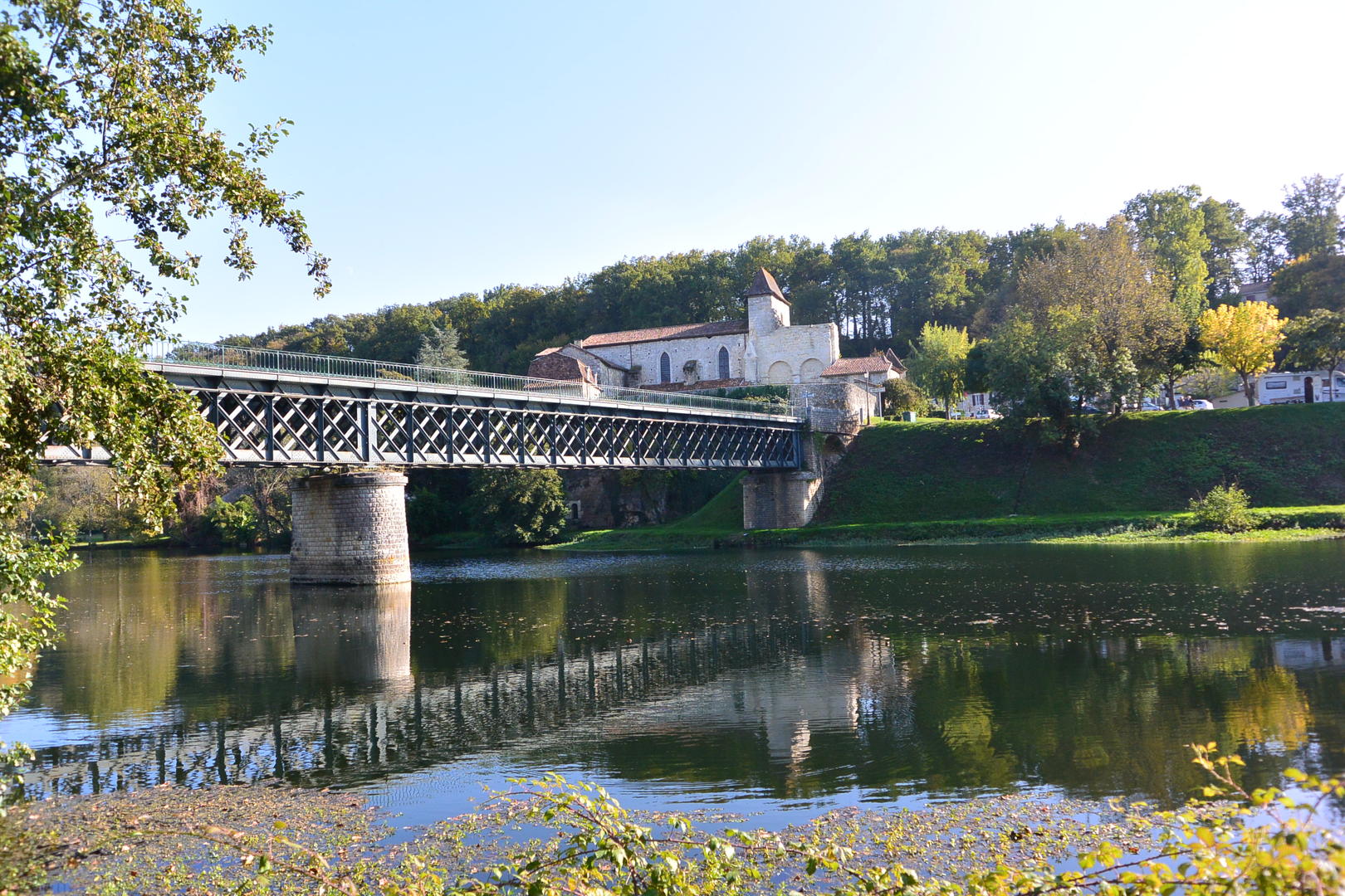 Pêcher sur l'Isle à pied ou à vélo- Entre Neuvic-sur-L'Isle