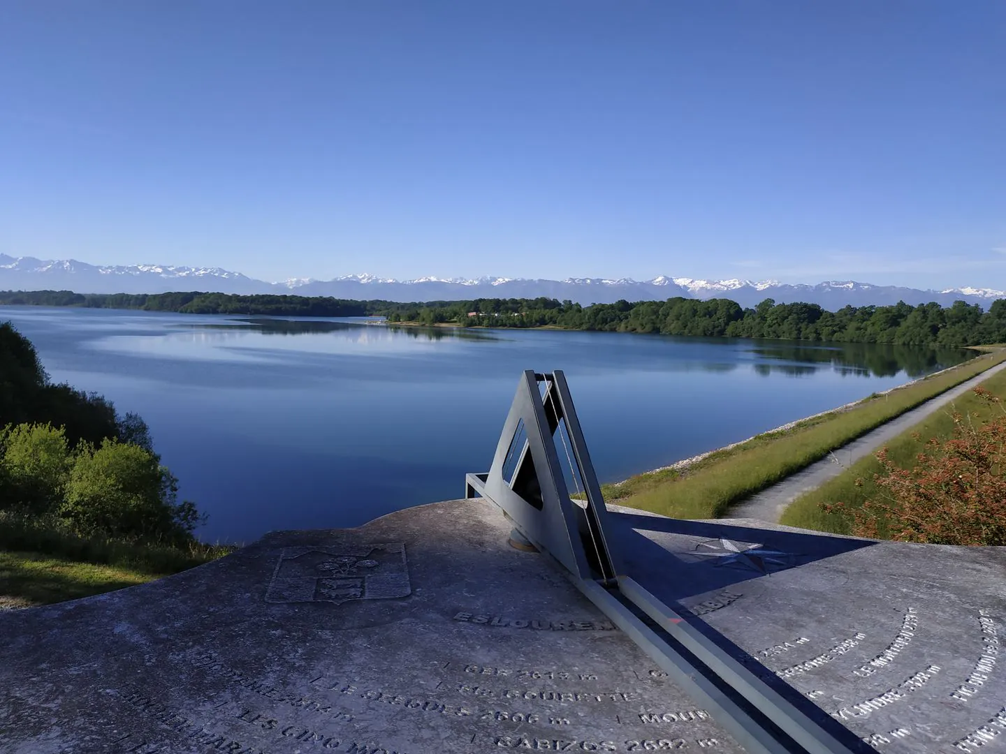 Eslourenties-Daban le lac du Gabas Eslourenties-Daban Nouvelle-Aquitaine