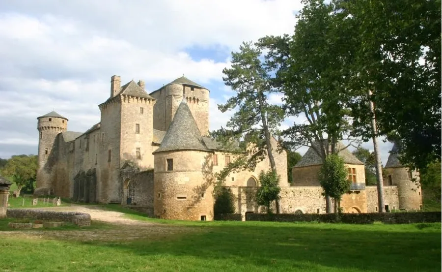 Circuit découverte motorisé "Le Laissagais" au départ de Sévérac-le-Château Sévérac d'Aveyron Occitanie