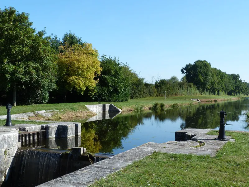 Canal et Brin d'Amour A3 Sury-aux-Bois Centre-Val de Loire