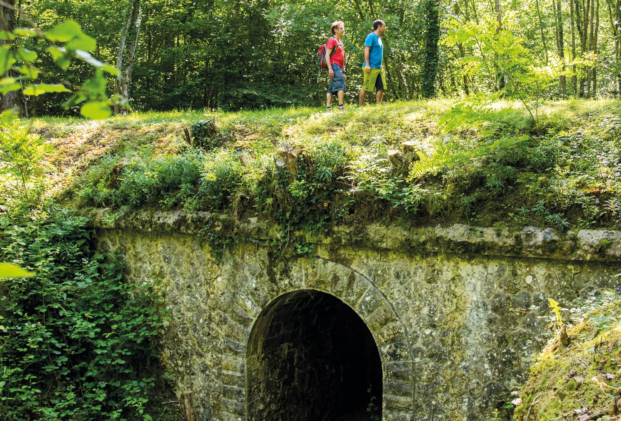 Lembeye le chemin de la Ligne Lembeye Nouvelle-Aquitaine