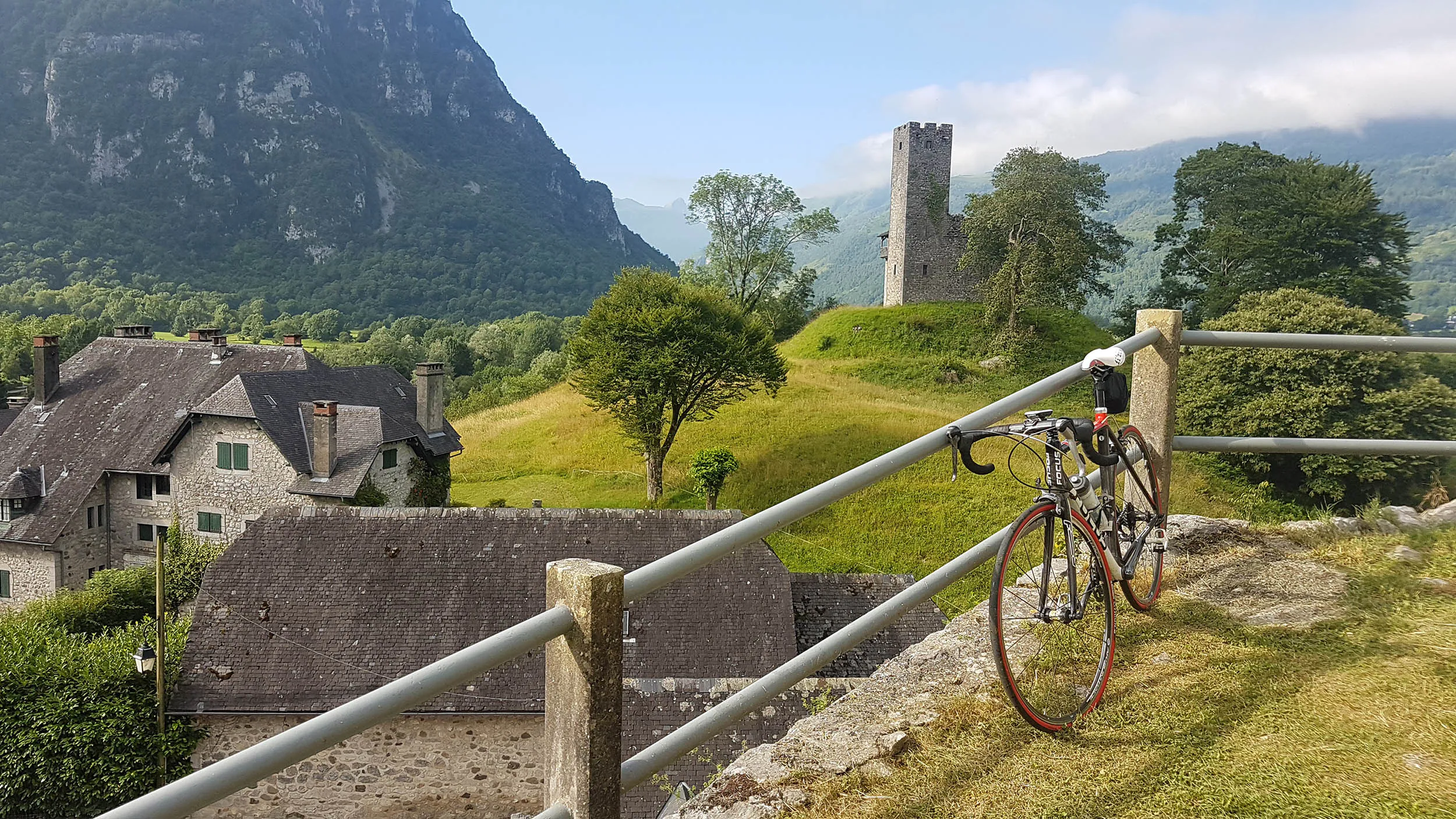 Le tour de la vallée d'Ossau en VAE Laruns Nouvelle-Aquitaine