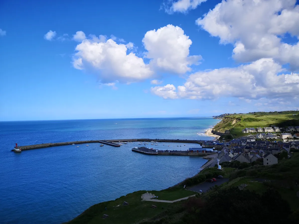 La Vélomaritime Voie verte Port-en-Bessin à Saint-Honorine-des-Pertes Port-en-Bessin-Huppain Normandie