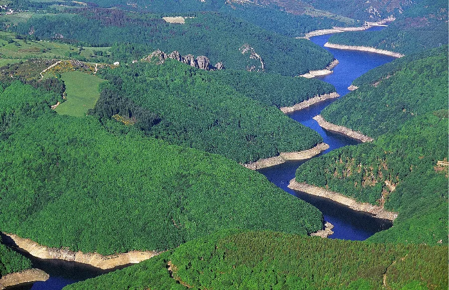 Cyclotourisme Circuit Les vallées de la Truyère et du Lot Mur-de-Barrez Occitanie