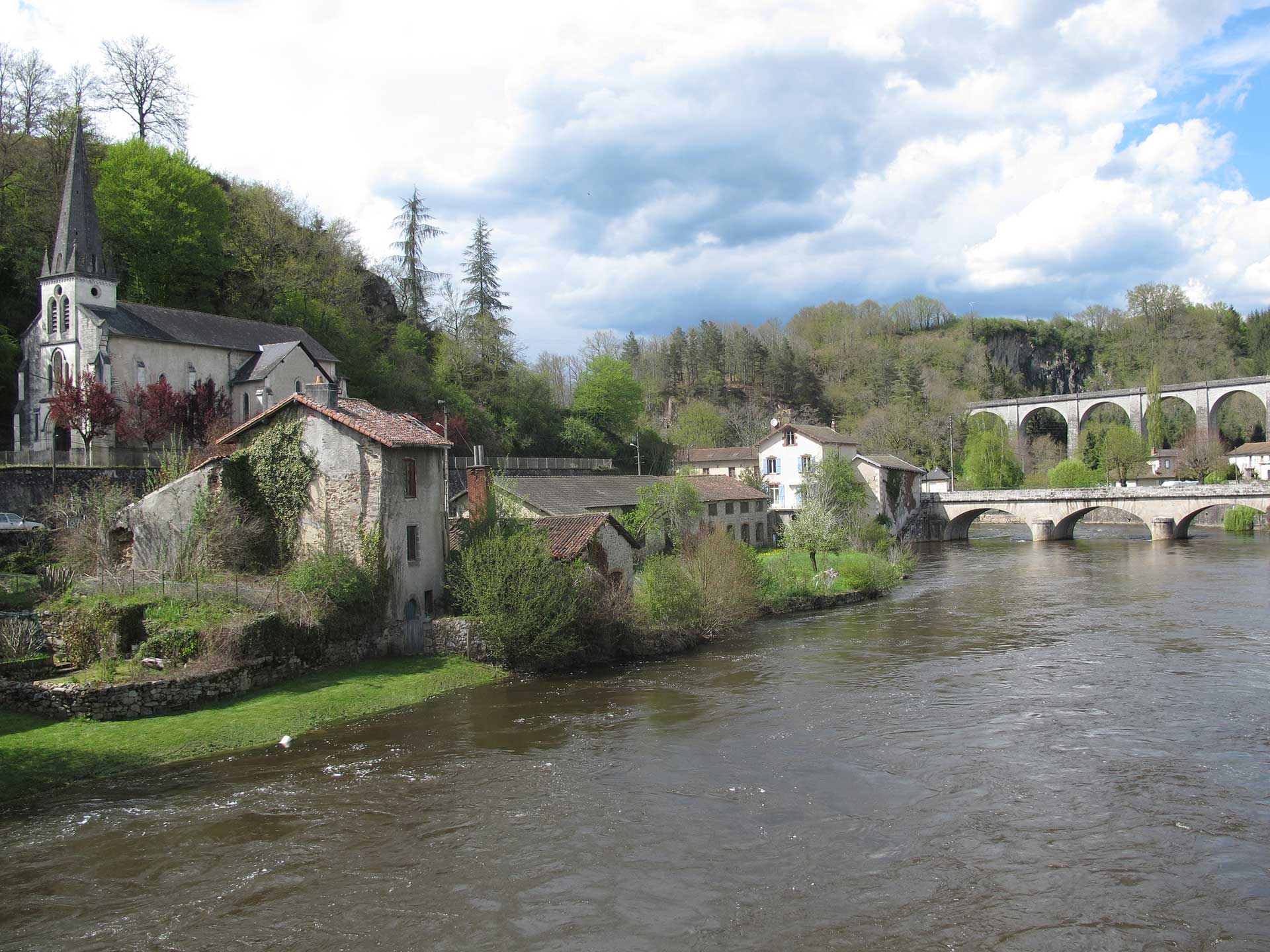 Circuit des clochers et des étangs Saint-Léonard-de-Noblat Nouvelle-Aquitaine