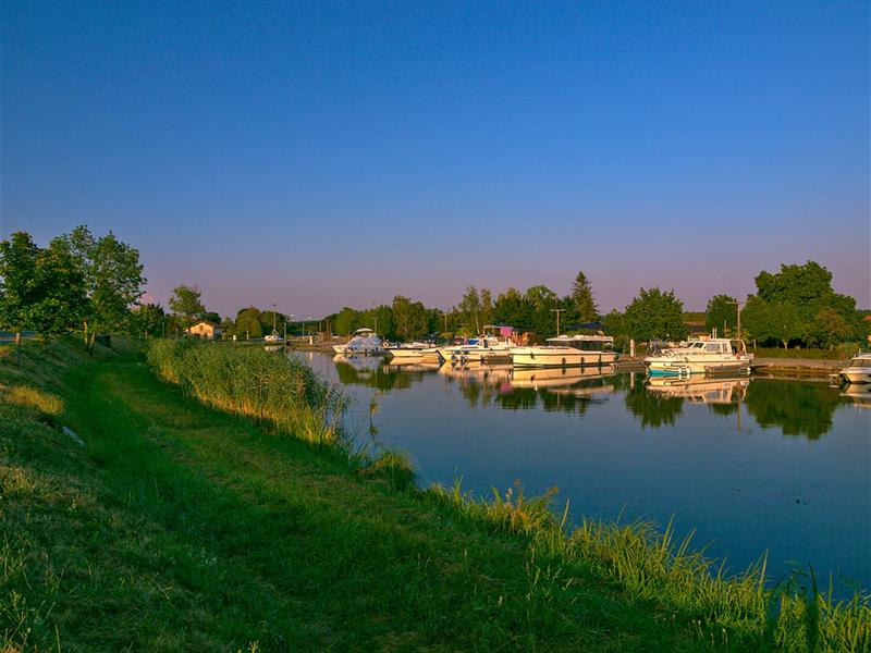 CROISIÈRE FLUVIALE SUR LE CANAL DE LA SARRE Hesse Grand Est