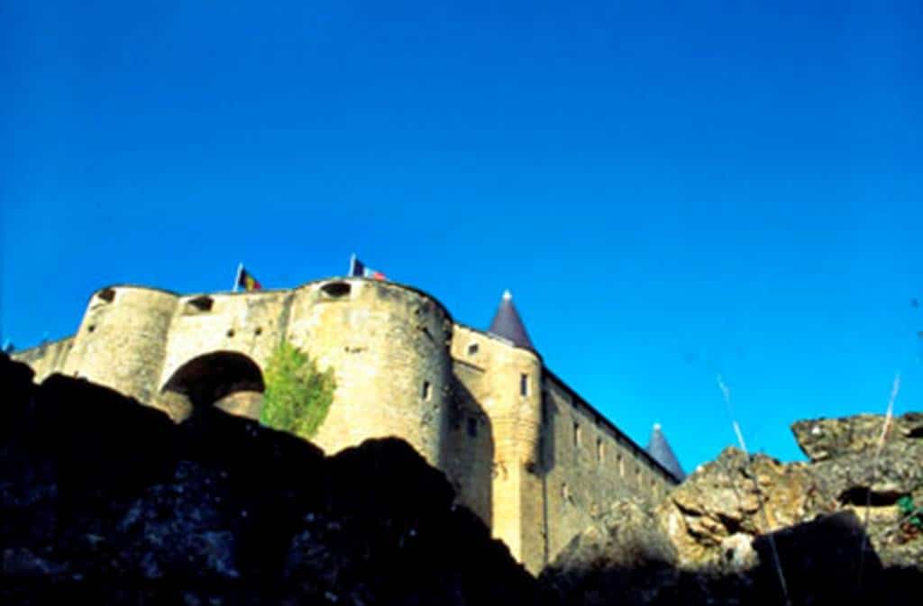 Boucle à cheval en Pays Sedanais Pouru-Saint-Remy Grand Est