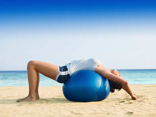 Pilates sur la plage