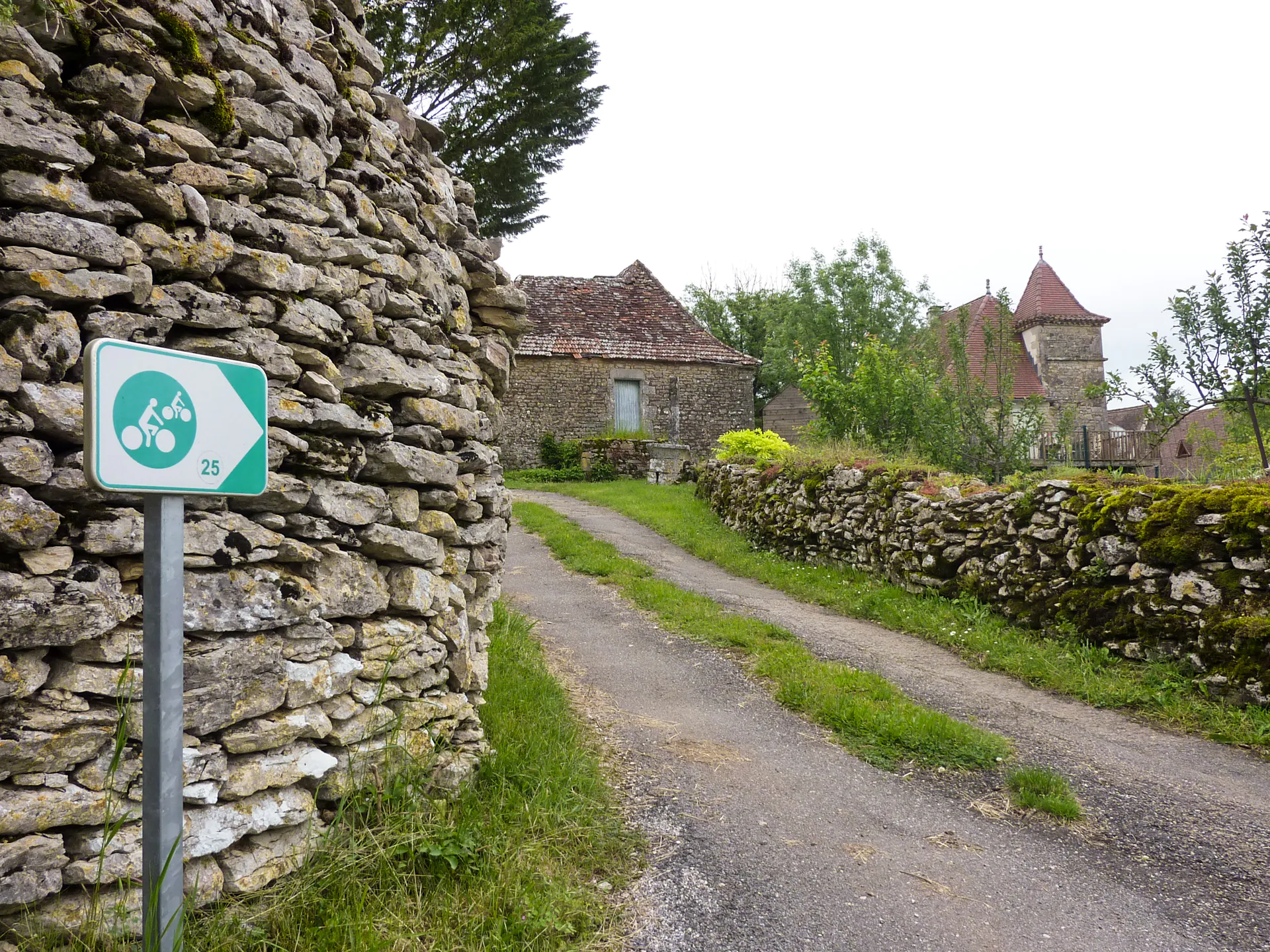 Boucle des Châtaigneraies du Causse Les Pechs du Vers Occitanie