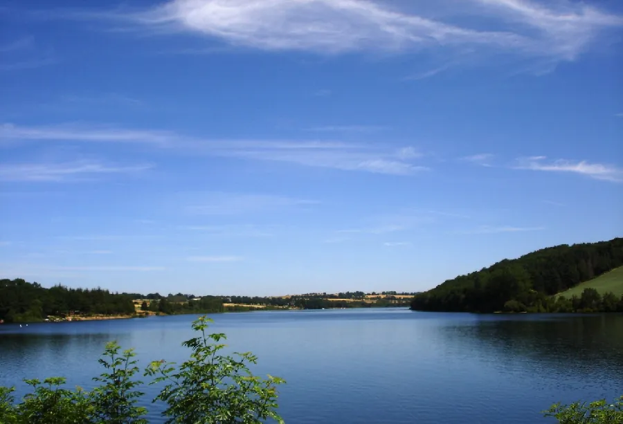 Circuit découverte motorisé "Le Lévézou" au départ de Sévérac-le-Château Sévérac d'Aveyron Occitanie