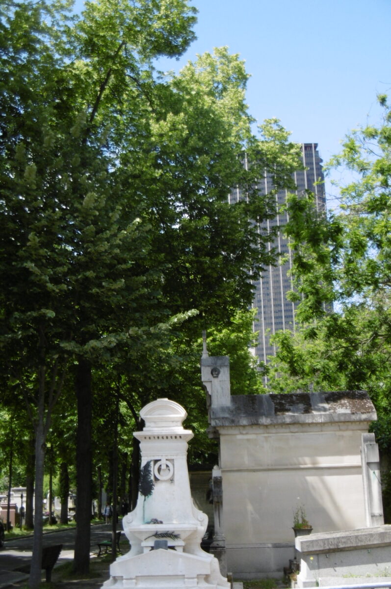 Printemps au cimetière Montparnasse 