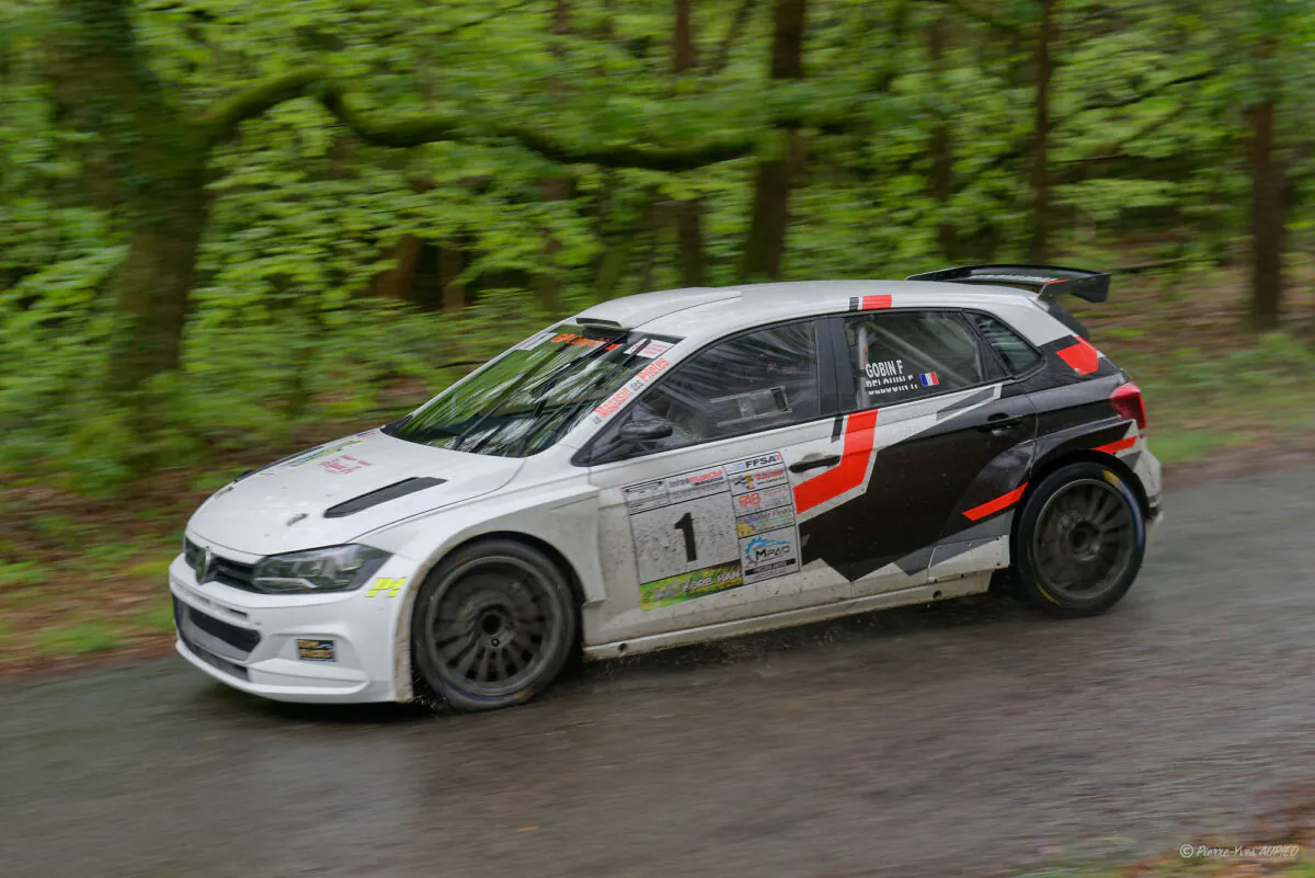 1ere place : le pilote Frédéric GOBIN et et son copilote Jean-Luc FRAIGNE sur la Volkswagen Polo GTI