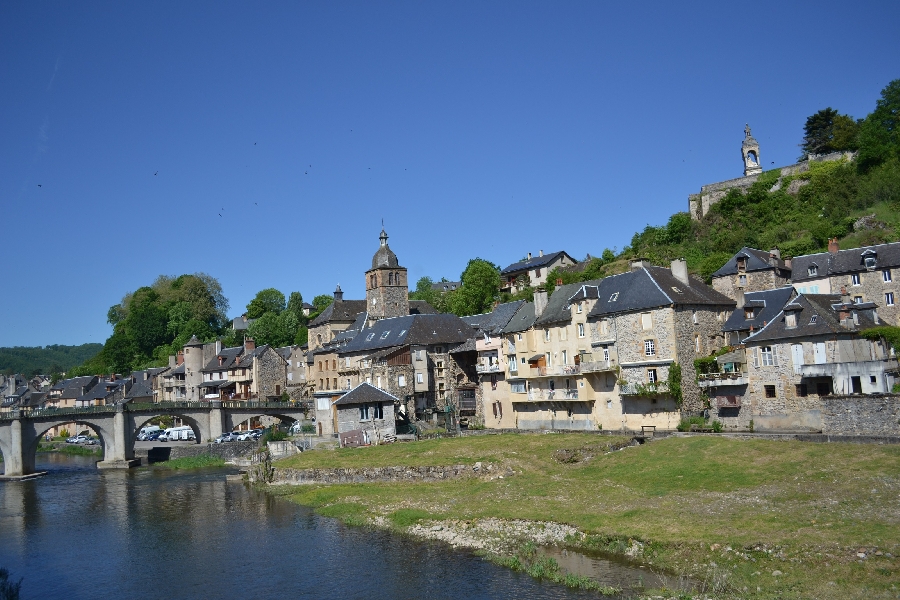 Cyclotourisme Circuit vers la Cité des Marmots Sévérac d'Aveyron Occitanie