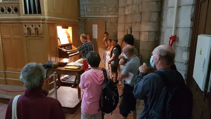 Présentation de l'orgue Abbaye aux Dames Saintes