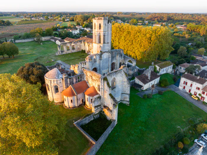 Abbaye de La Sauve-Majeure: cap sur le Moyen Âge ! Abbaye de La Sauve-Majeure La Sauve