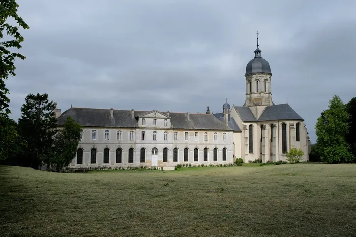 Visite guidée de l'abbaye Abbaye Saint-Martin-de-Mondaye Juaye-Mondaye