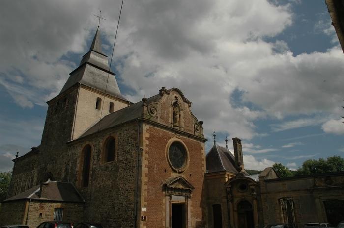 Visite libre d'une église abbatiale Abbaye Saint-Rémi de Laval-Dieu Monthermé