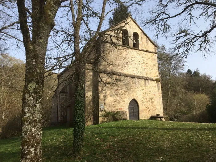 Venez découvrir l'église de Saint-Priest-les-Vergnes Ancienne église de Saint-Priest-les-Vergnes Sainte-Anne-Saint-Priest