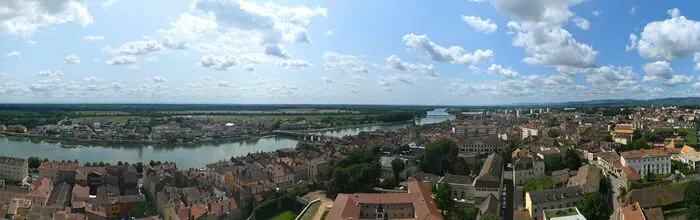 Visite du 20e étage des Archives départementales de Saône-et-Loire Archives départementales de Saône-et-Loire Mâcon