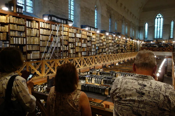 Visite des archives départementales de Vaucluse Archives departementales de vaucluse Avignon