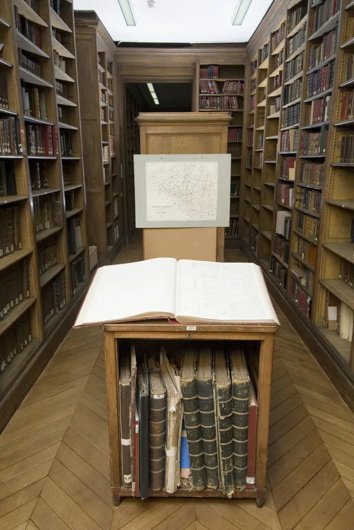 Visite de la bibliothèque historique et du salon oppenord Archives nationales - site de Paris Paris